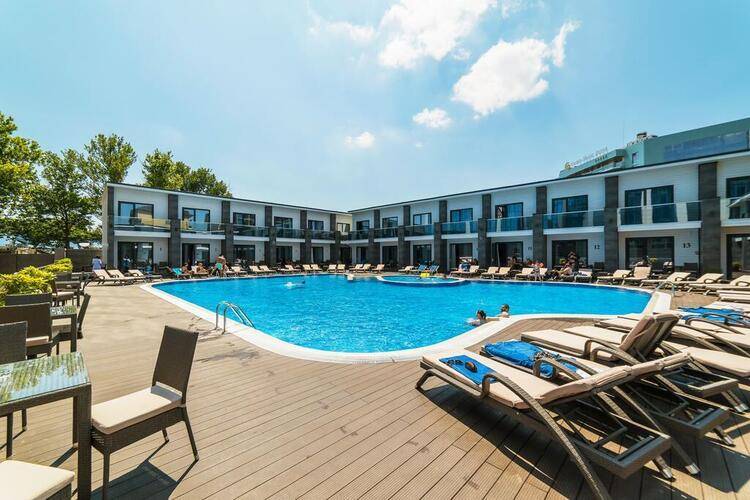 Grand Sapphire Hotel