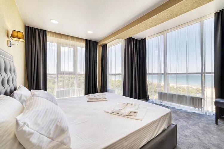 Grand Sapphire Hotel