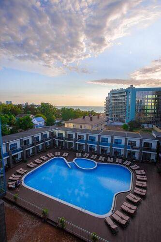 Grand Sapphire Hotel