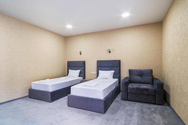 Grand Sapphire Hotel