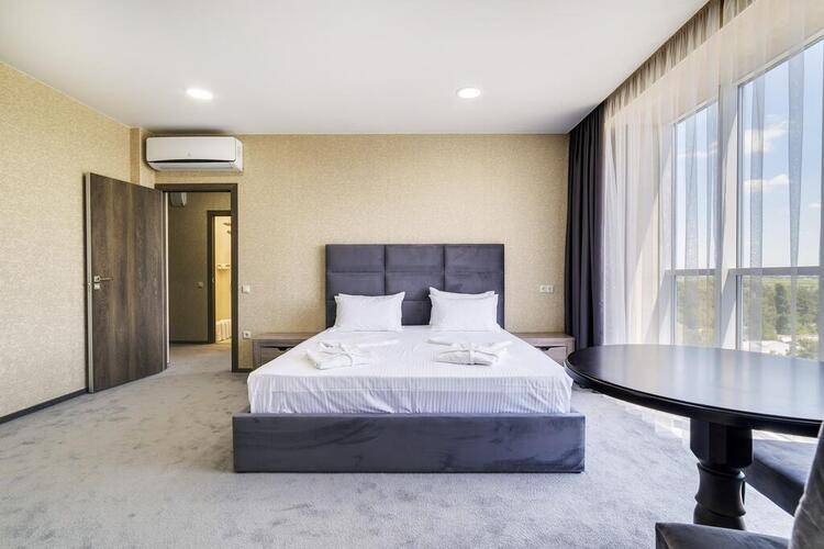 Grand Sapphire Hotel