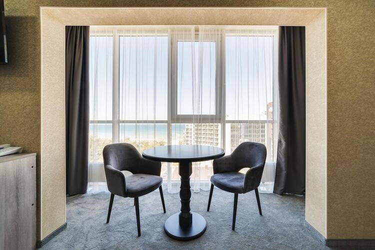 Grand Sapphire Hotel