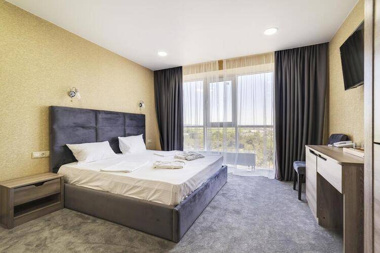 Grand Sapphire Hotel
