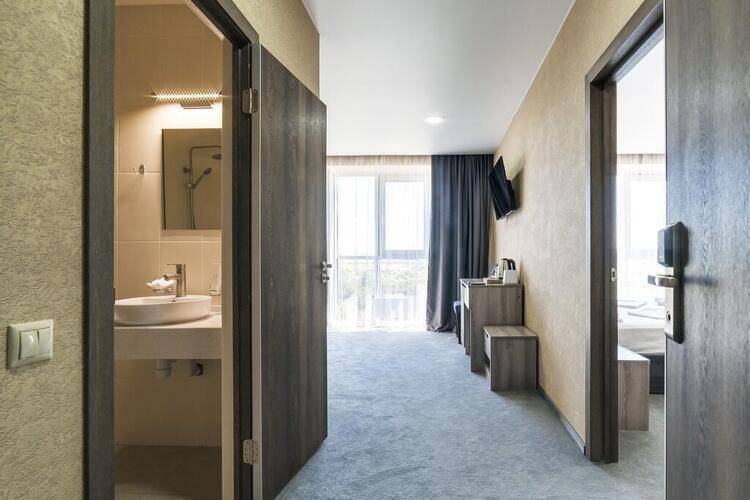 Grand Sapphire Hotel