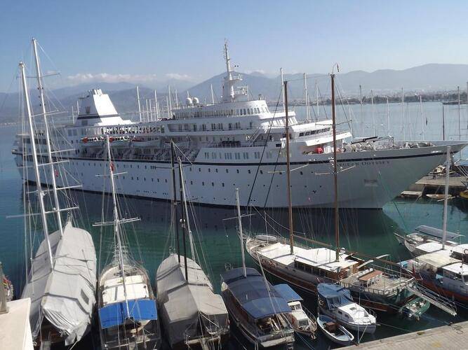 Alesta Yacht