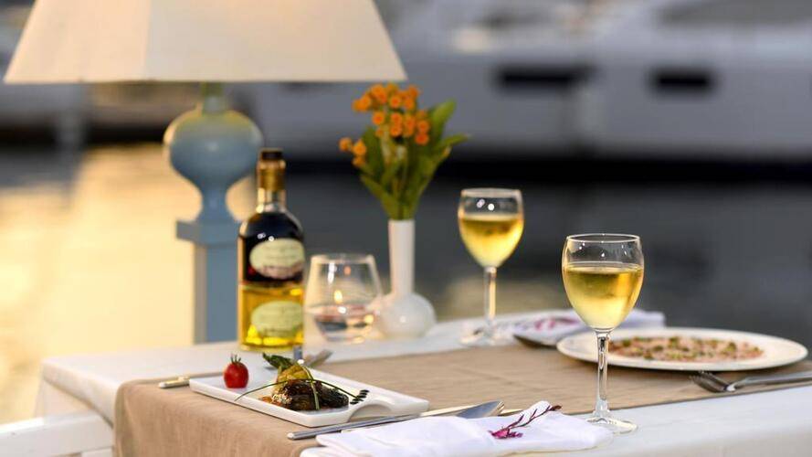 Yacht Classic Hotel