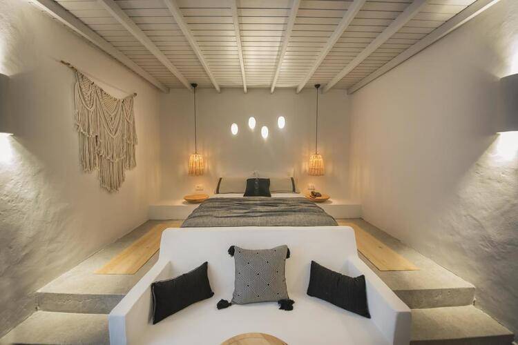 Yacht Boheme Hotel (Adults Only 14+)