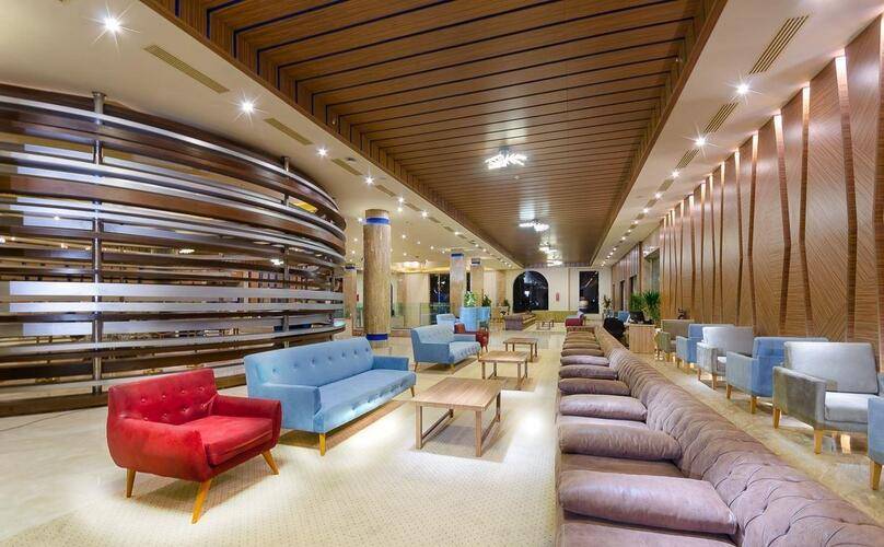 Titanic Royal