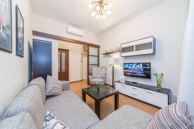 Peter The Great Apartments Near Hermitage