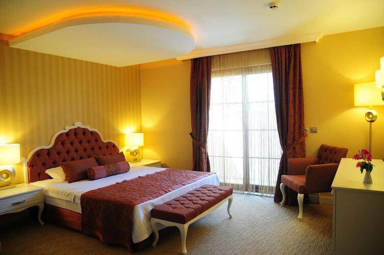 Han Deluxe Hotel