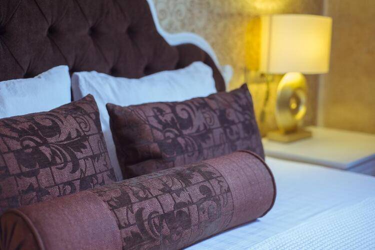 Han Deluxe Hotel