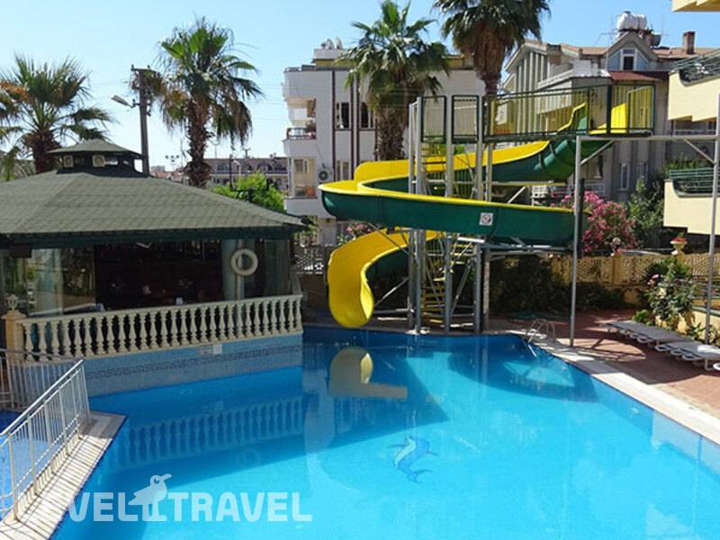 Фотография Maxwell Holiday Club (Adults Only 18+)