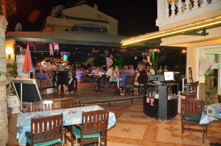 Maxwell Holiday Club (Adults Only 18+)