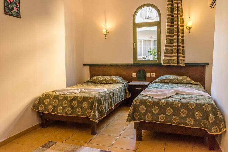 Maxwell Holiday Club (Adults Only 18+)
