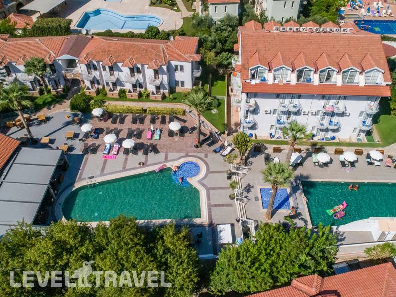 Фотография Majestic Hotel