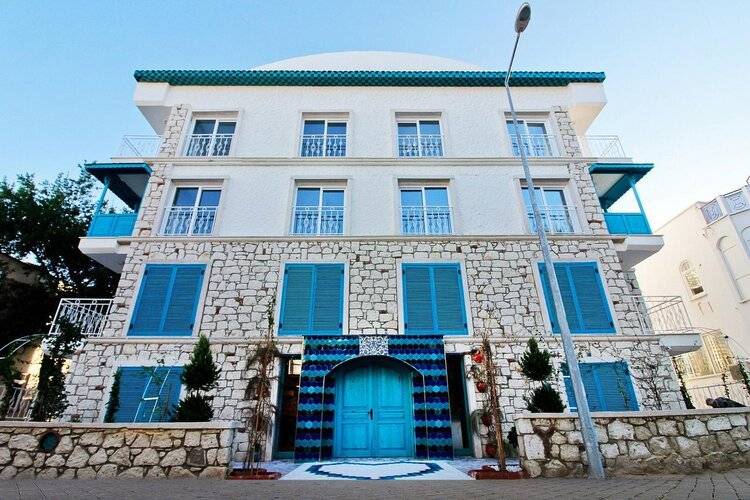 Yazar Lara Hotel