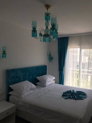 Yazar Lara Hotel