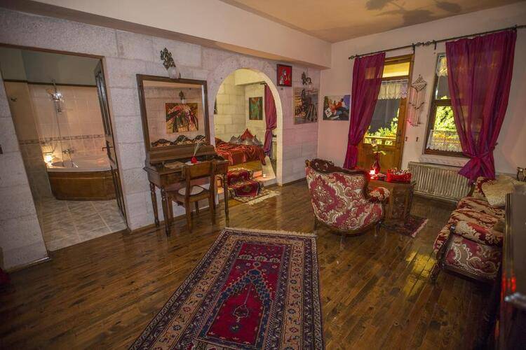 Karlik Evi Boutique