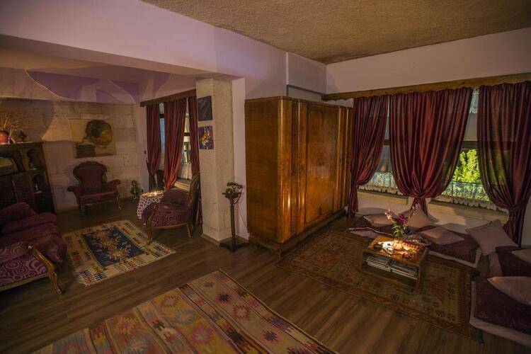 Karlik Evi Boutique