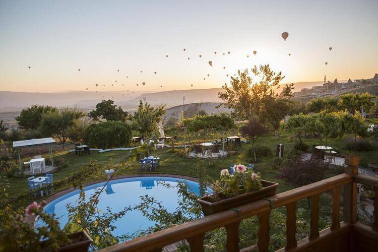 Karlik Evi Boutique