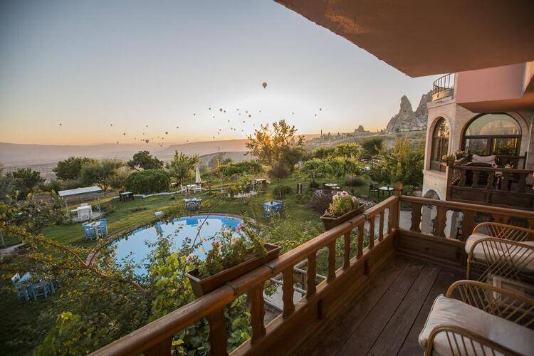 Karlik Evi Boutique