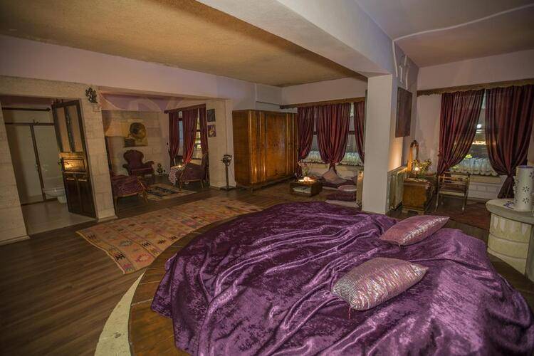 Karlik Evi Boutique