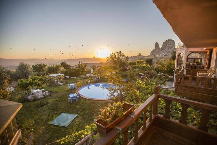Karlik Evi Boutique