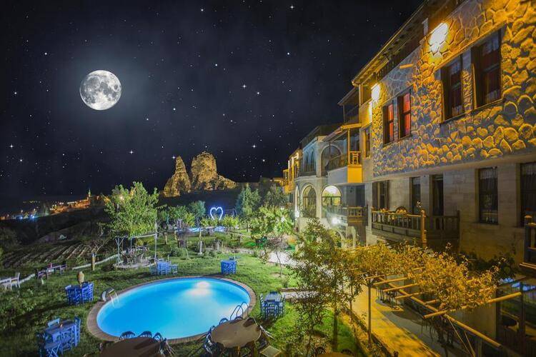 Karlik Evi Boutique