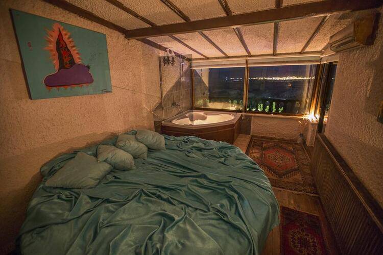 Karlik Evi Boutique