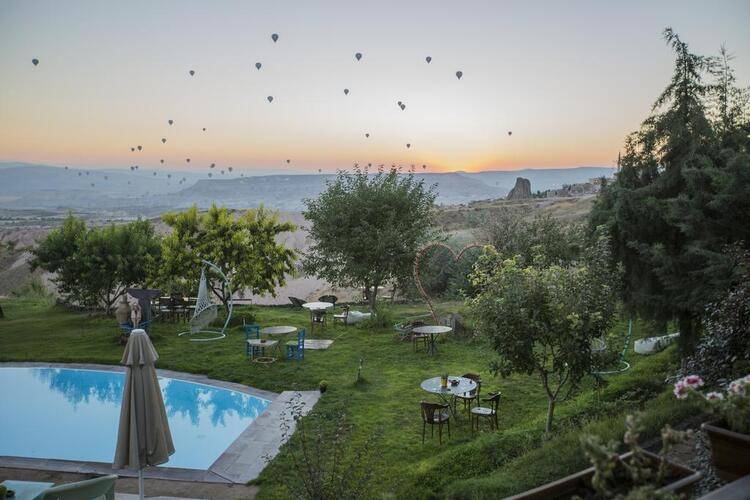 Karlik Evi Boutique