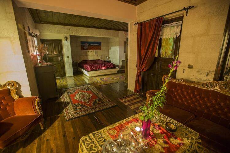 Karlik Evi Boutique