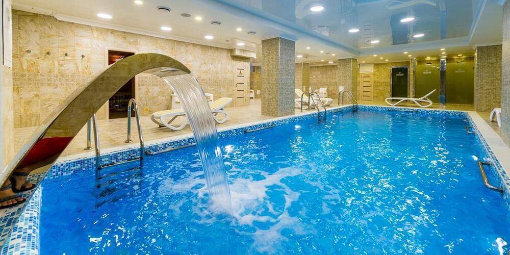 Reston Hotel &Spa