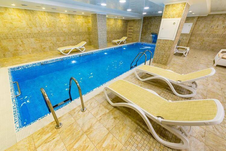 Reston Hotel &Spa