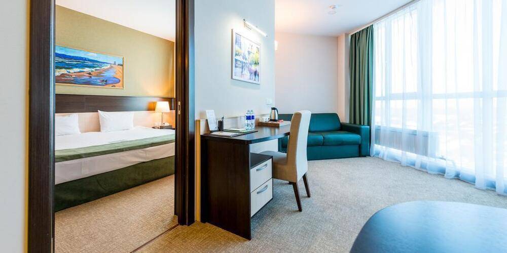 Reston Hotel &Spa