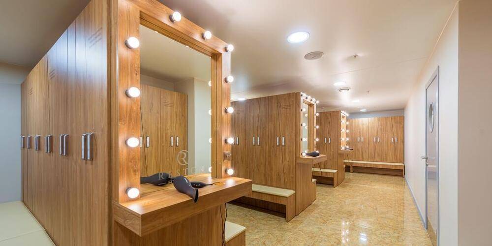 Reston Hotel &Spa