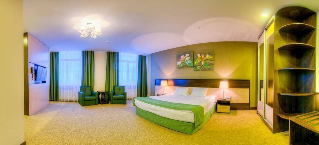 Reston Hotel &Spa