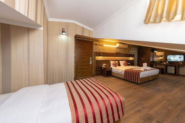 Vision Deluxe Hotel