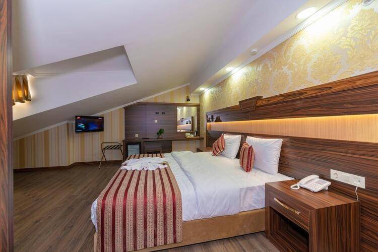 Vision Deluxe Hotel