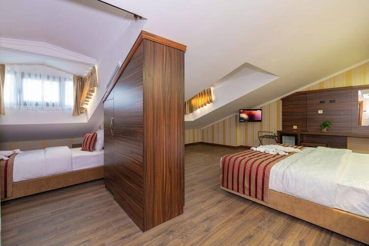 Vision Deluxe Hotel