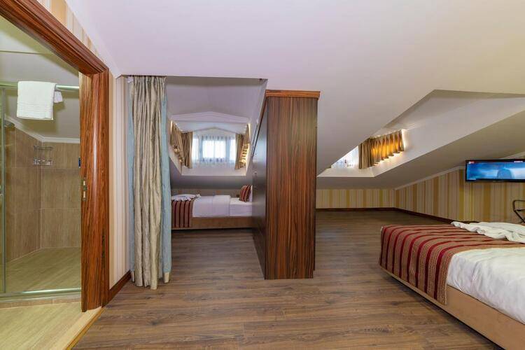 Vision Deluxe Hotel
