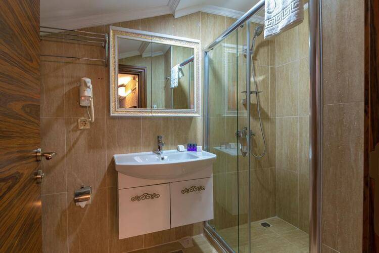 Vision Deluxe Hotel