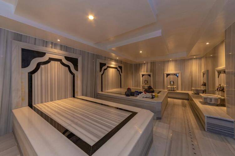 Vision Deluxe Hotel