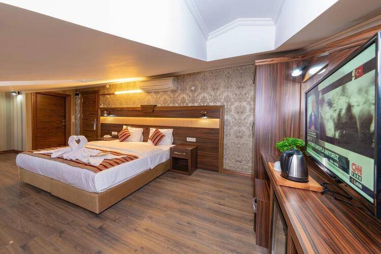 Vision Deluxe Hotel