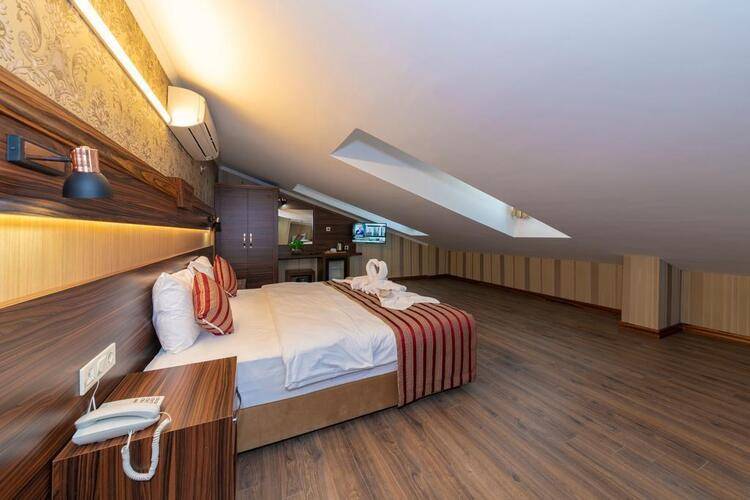 Vision Deluxe Hotel