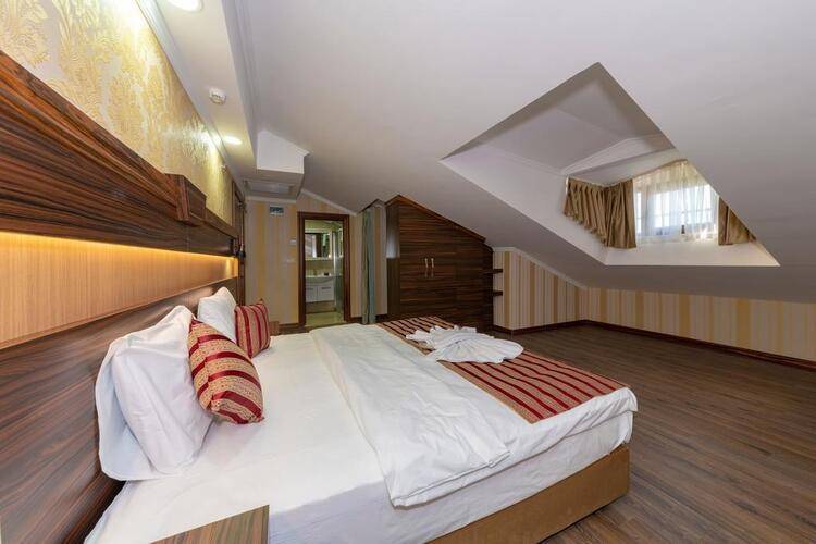 Vision Deluxe Hotel