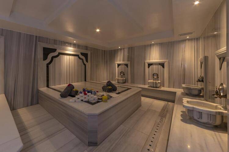 Vision Deluxe Hotel