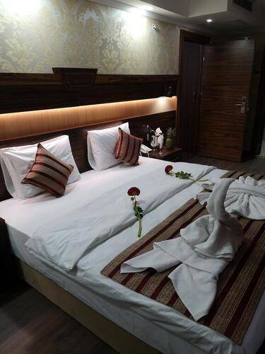 Vision Deluxe Hotel