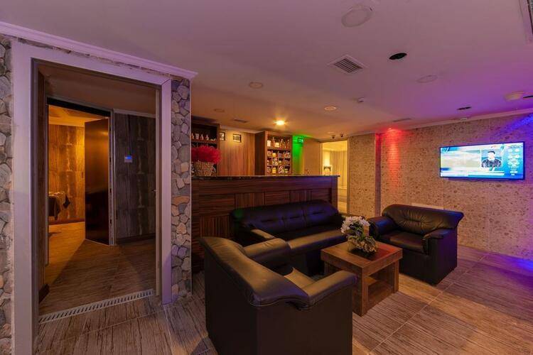 Vision Deluxe Hotel