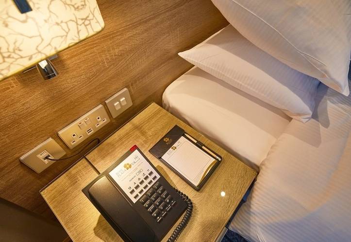 Rose Plaza Hotel