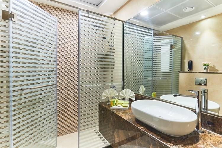 Rose Plaza Hotel